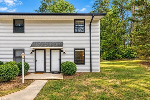 Homes For Rent - 4000 S Bend Drive<br/> Forsyth County, Winston-Salem, NC 27107