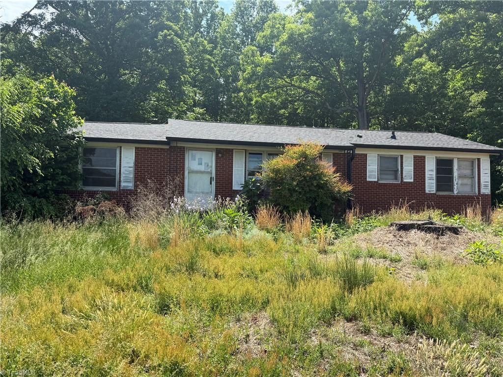 Photo of 1711 Sheffield Road, Mocksville, NC 27028 (MLS # 1217503)