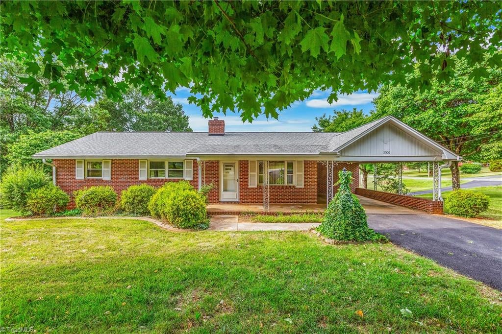 Photo of 5500 Rozianna Drive, Winston-Salem, NC 27106 (MLS # 1224499)