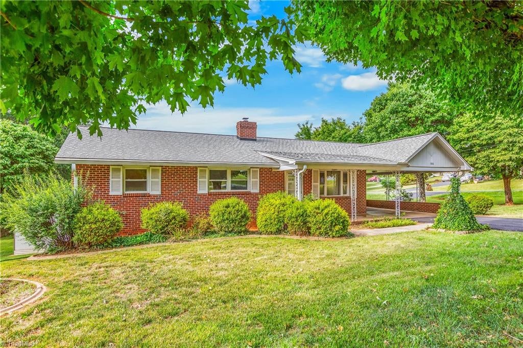 Photo of 5500 Rozianna Drive, Winston-Salem, NC 27106 (MLS # 1224499)