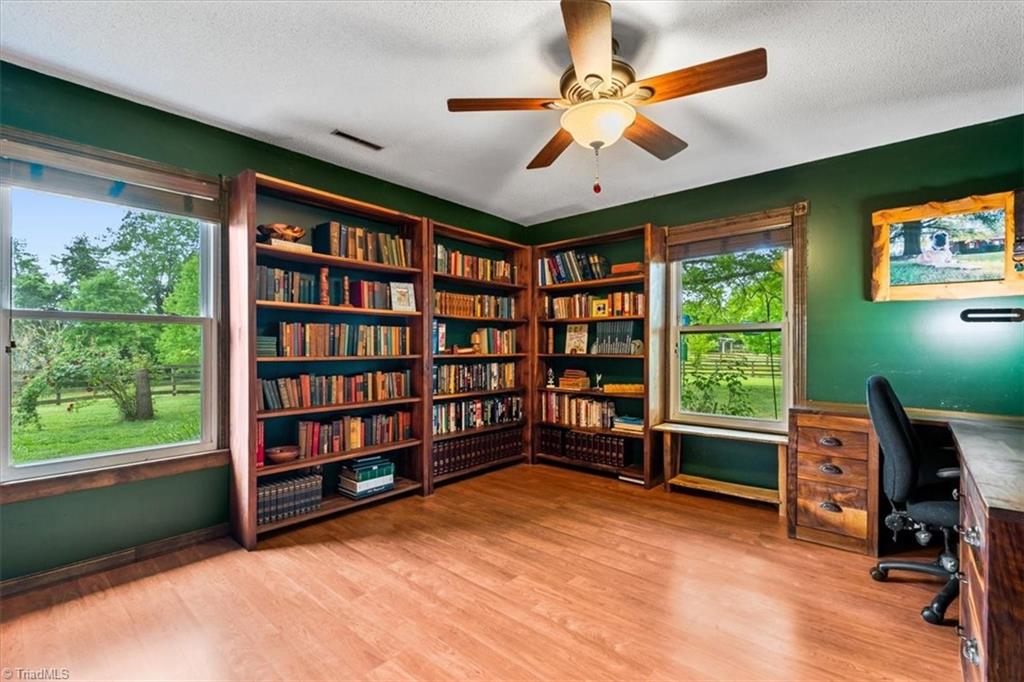 9020 Deer Hill Road, Belews Creek, North Carolina image 25
