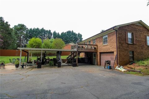 A home in Kernersville