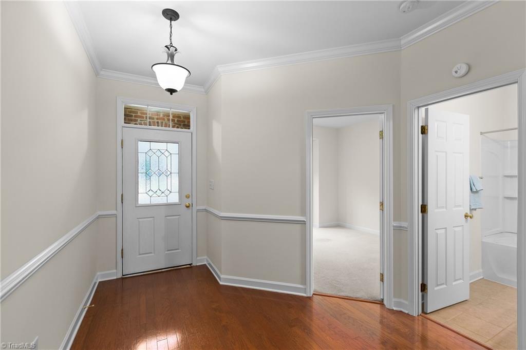 111 N Wentworth Drive