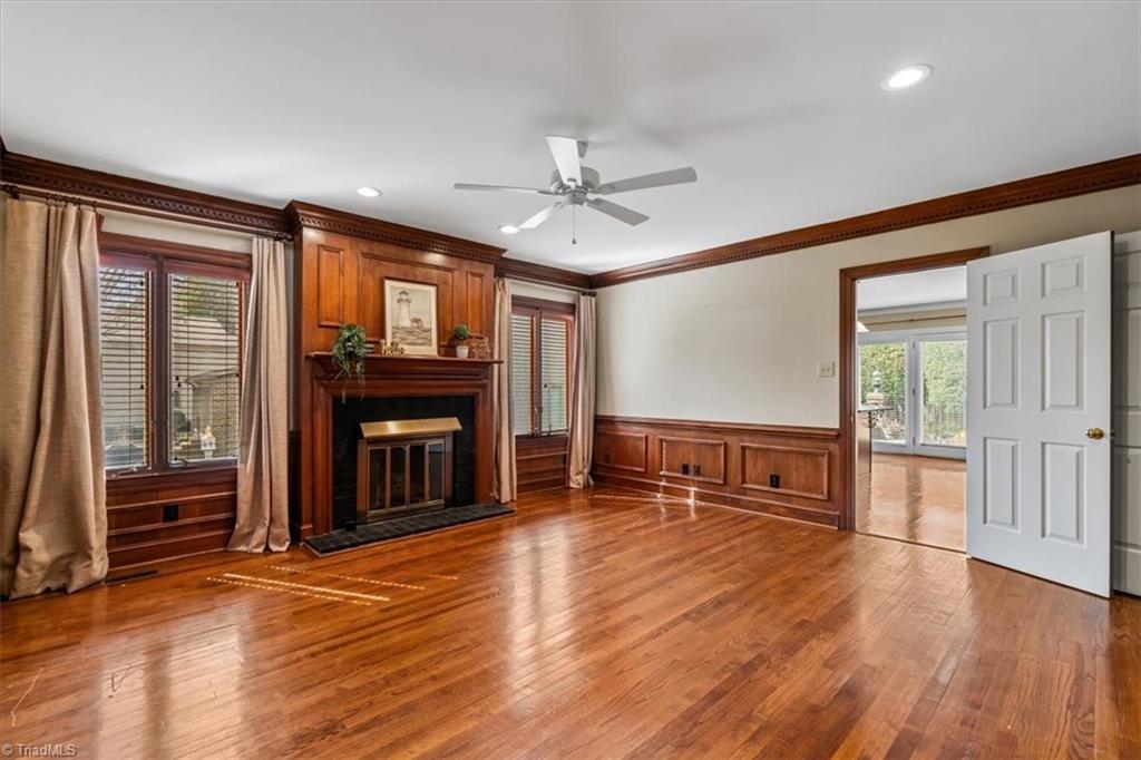 Greensboro, North Carolina 27403, United States, 3 Bedrooms Bedrooms, ,3 BathroomsBathrooms,Residential,Pending,82044