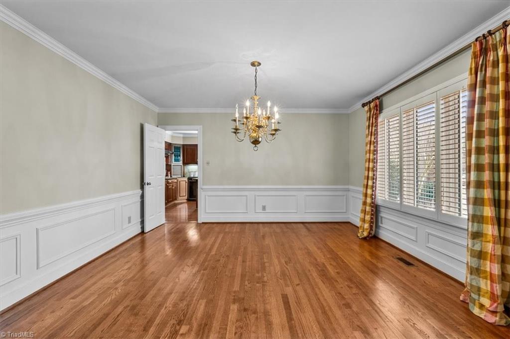 Greensboro, North Carolina 27403, United States, 3 Bedrooms Bedrooms, ,3 BathroomsBathrooms,Residential,Pending,82044