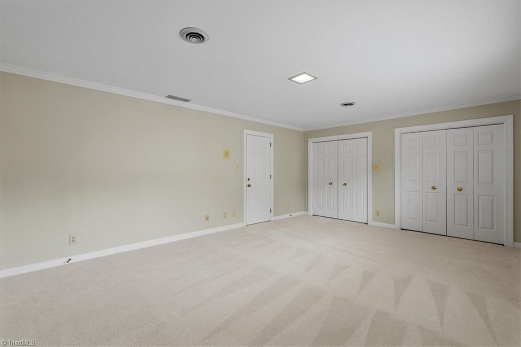 Greensboro, North Carolina 27403, United States, 3 Bedrooms Bedrooms, ,3 BathroomsBathrooms,Residential,Pending,82044