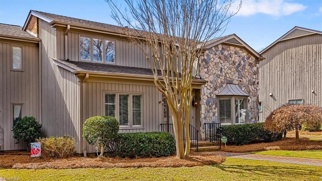 Greensboro, North Carolina 27403, United States, 3 Bedrooms Bedrooms, ,3 BathroomsBathrooms,Residential,Pending,82044