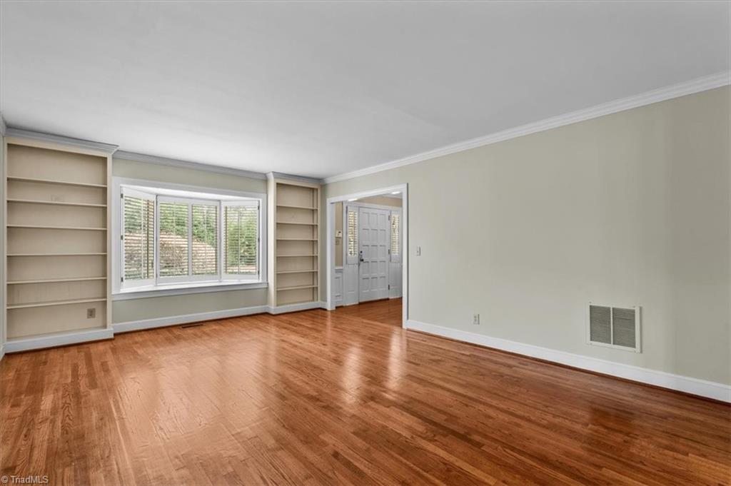 Greensboro, North Carolina 27403, United States, 3 Bedrooms Bedrooms, ,3 BathroomsBathrooms,Residential,Pending,82044