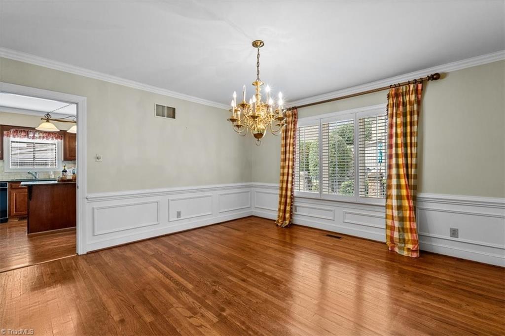 Greensboro, North Carolina 27403, United States, 3 Bedrooms Bedrooms, ,3 BathroomsBathrooms,Residential,Pending,82044