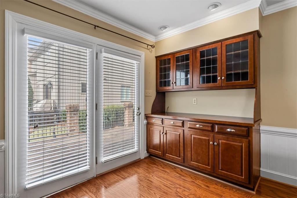 Greensboro, North Carolina 27403, United States, 3 Bedrooms Bedrooms, ,3 BathroomsBathrooms,Residential,Pending,82044