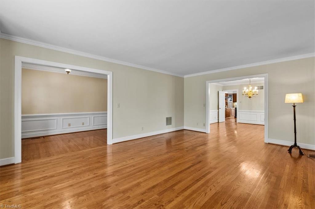 Greensboro, North Carolina 27403, United States, 3 Bedrooms Bedrooms, ,3 BathroomsBathrooms,Residential,Pending,82044