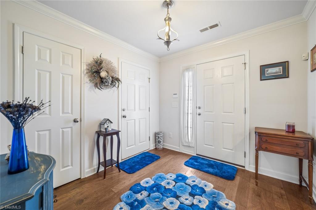 5641 Beaver Pond Trail, Pfafftown, North Carolina image 4