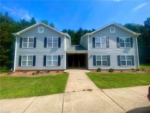 Condo For Sale - 21 Meadowood Glen Way #D<br/> Greensboro, NC 27409