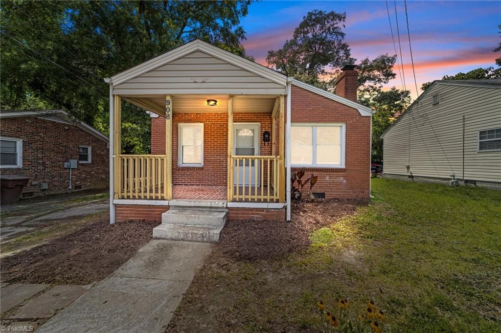 Photo of 908 Lincoln Street, Greensboro, NC 27401 (MLS # 1205316)