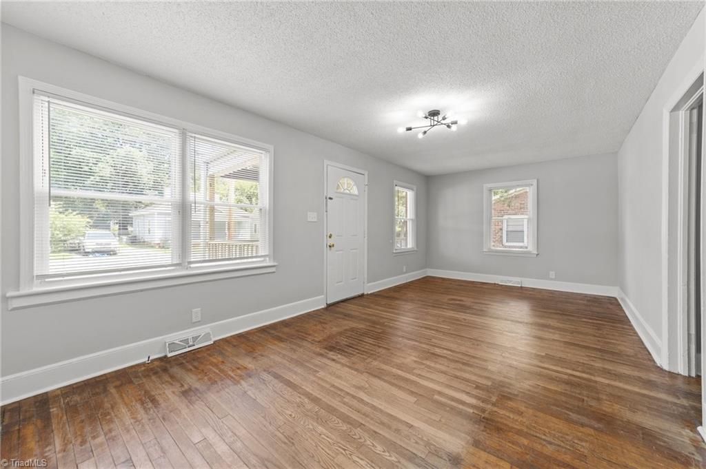 Photo of 908 Lincoln Street, Greensboro, NC 27401 (MLS # 1205316)