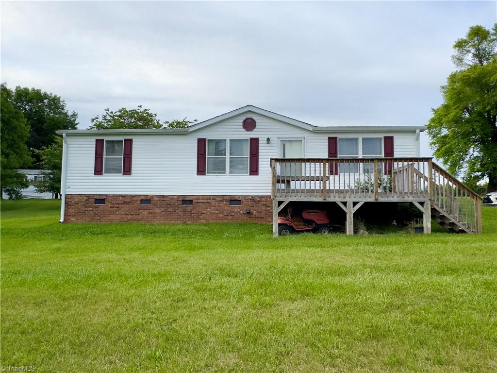 1020 Willow Creek Drive, Pinnacle, North Carolina image 2