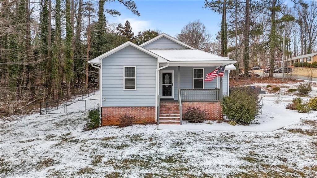 Photo of 707 Lakewood Drive, Siler City, NC 27344 (MLS # 1208104)
