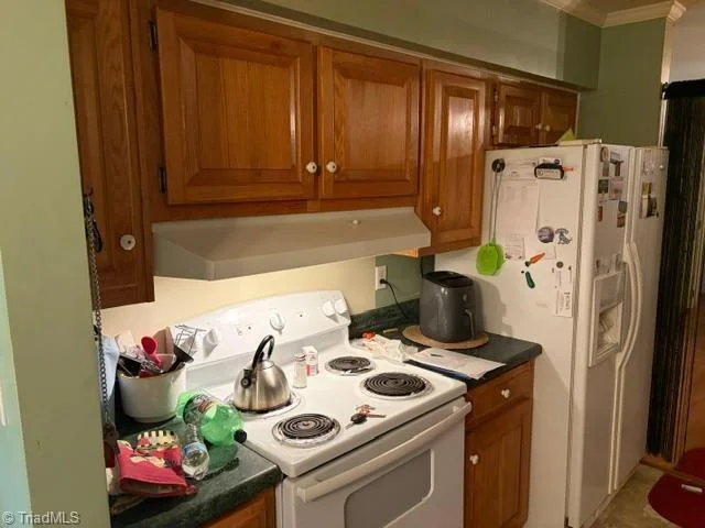 736 Winkler Mill Road, photo 4 of 13