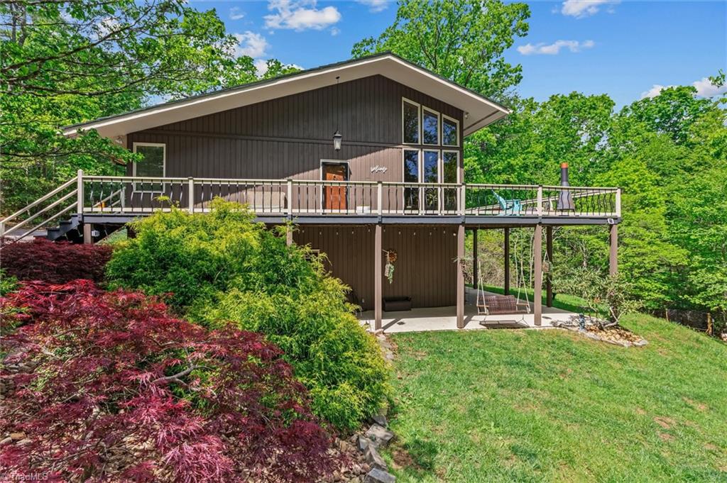 479 Lawrelyn Drive, Mount Airy, North Carolina image 1