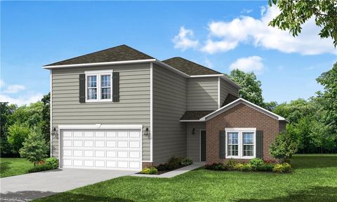 Homes For Sale - 228 Waylon Court<br/> Lexington, NC 27295