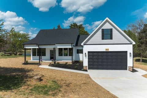 Homes For Sale - 5823 Thacker Dairy Road<br/> Guilford County, Whitsett, NC 27377