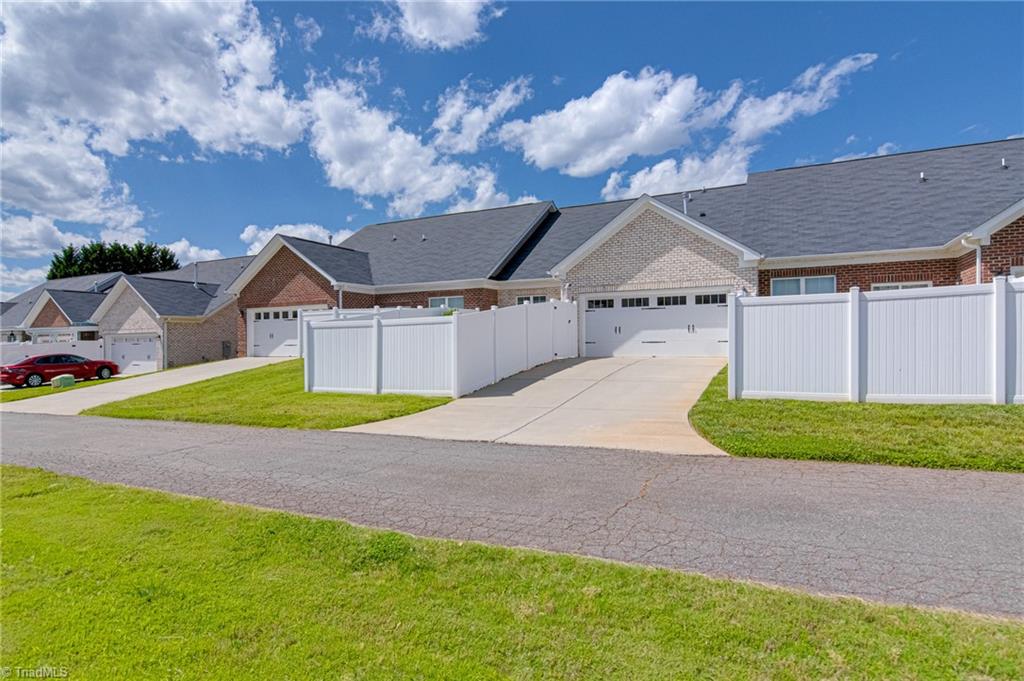 1438 Crestlawn Trail, Pfafftown, North Carolina image 28