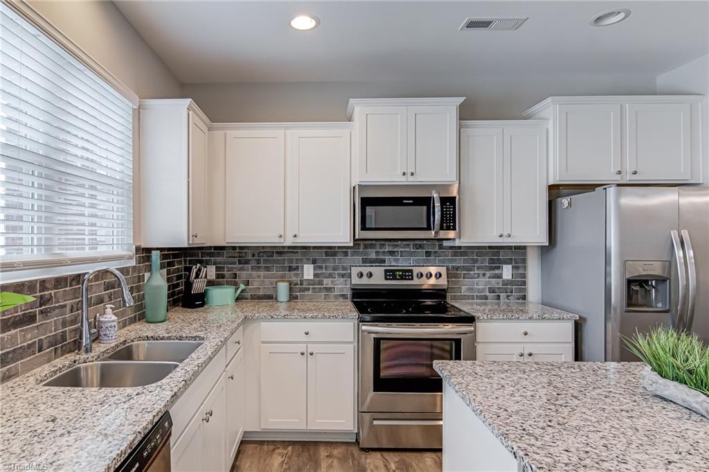 1438 Crestlawn Trail, Pfafftown, North Carolina image 14