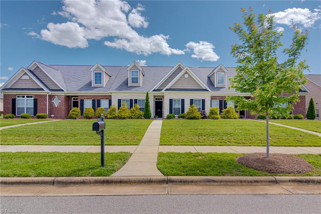 1438 Crestlawn Trail, Pfafftown, North Carolina image 2