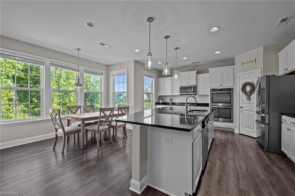 1042 Cardross Street, Burlington, North Carolina image 11