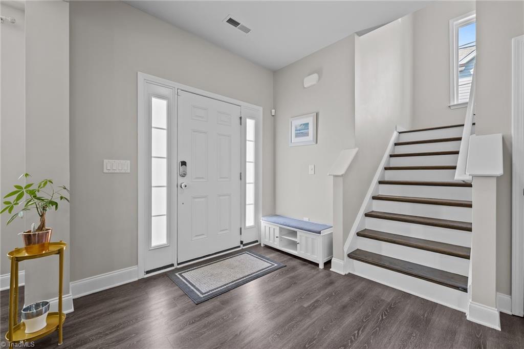 1042 Cardross Street, Burlington, North Carolina image 2