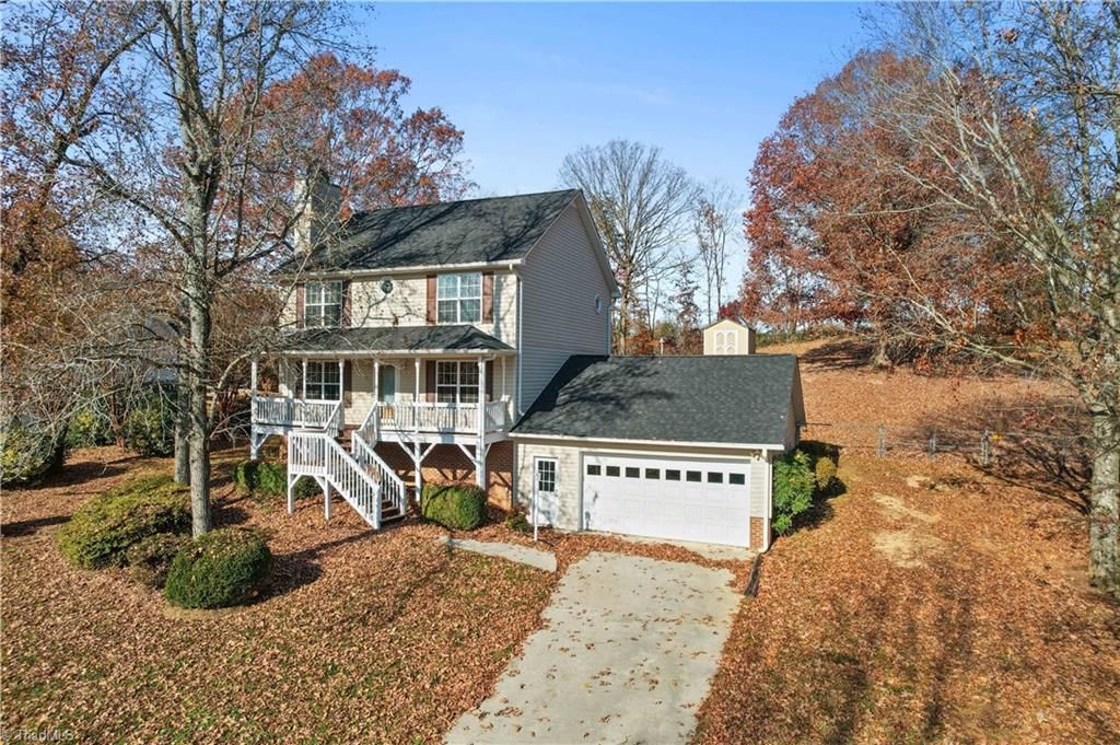 Photo of 139 Creek Meadow Drive, Lexington, NC 27295 (MLS # 1203076)