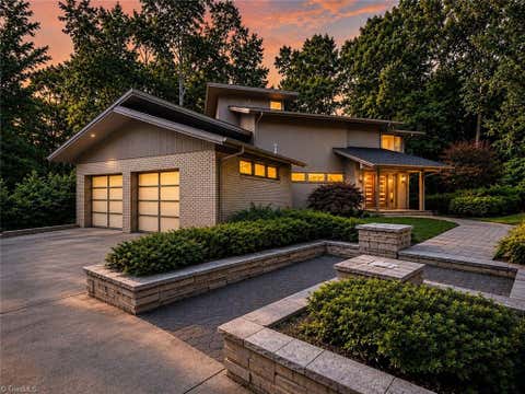 Homes For Sale - 6832 Colonial Club Drive<br/> Thomasville, NC 27360