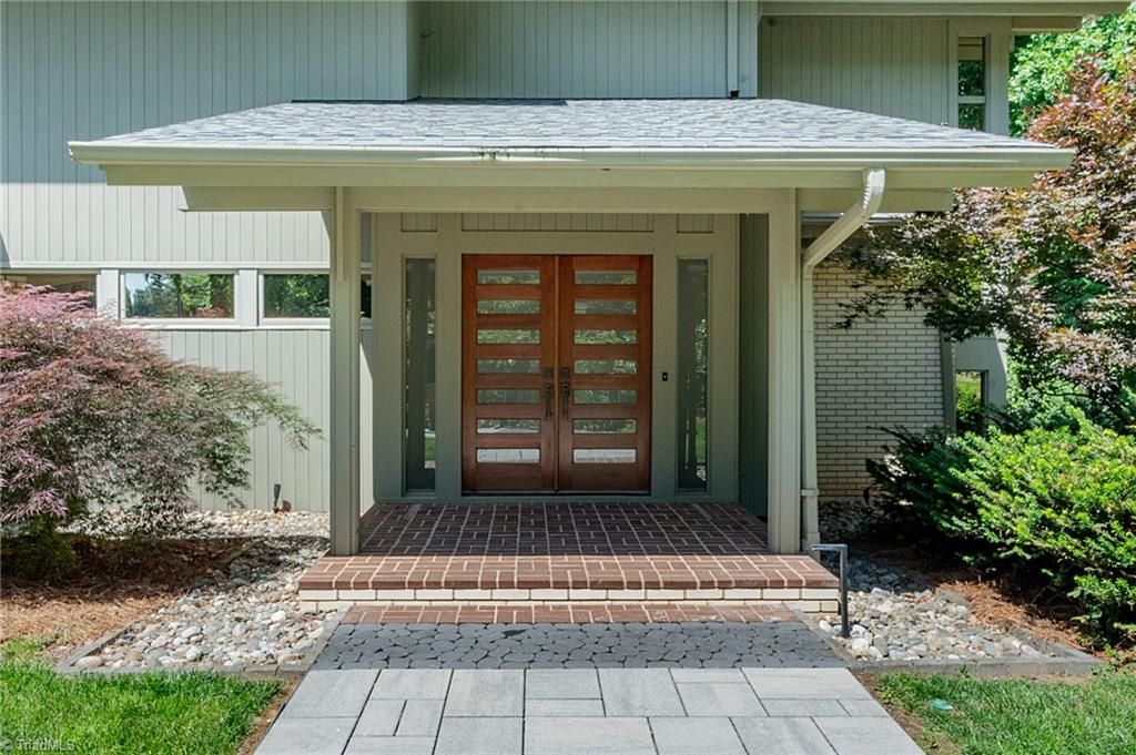 Photo of 6832 Colonial club Drive, Thomasville, NC 27360 (MLS # 1222134)