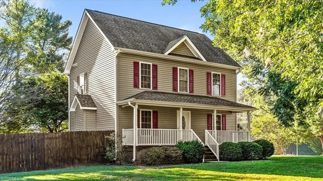 7053 Mcleansville Road, photo 2 of 38