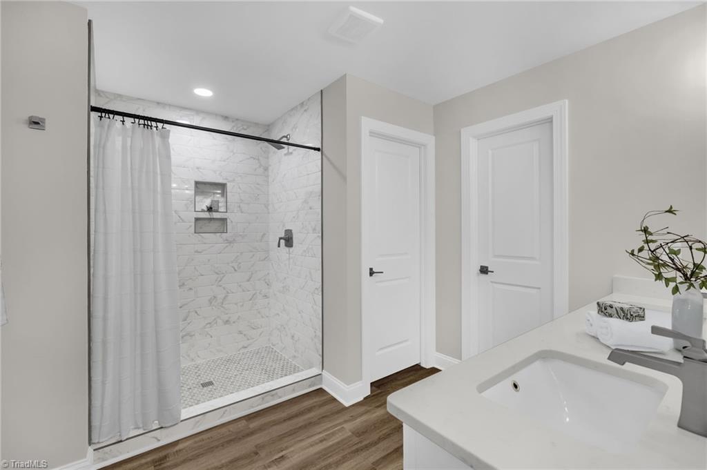 Madison, North Carolina 27025, United States, 3 Bedrooms Bedrooms, ,3 BathroomsBathrooms,Residential,Active,250945