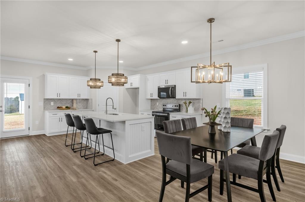 Madison, North Carolina 27025, United States, 3 Bedrooms Bedrooms, ,3 BathroomsBathrooms,Residential,Active,250945