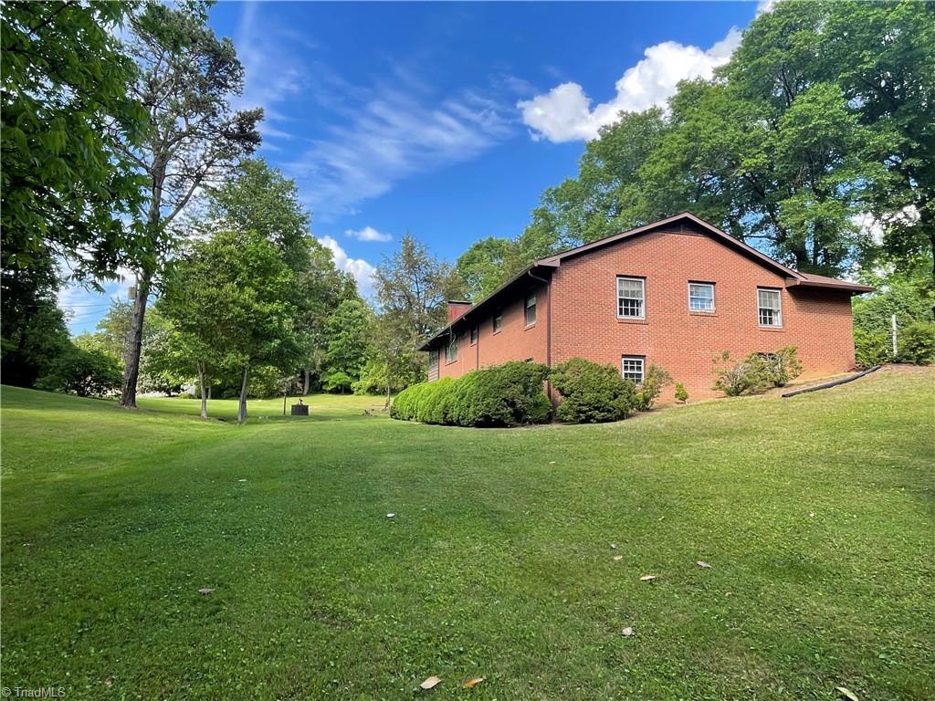 1706 Windsor Drive, High Point, North Carolina image 4