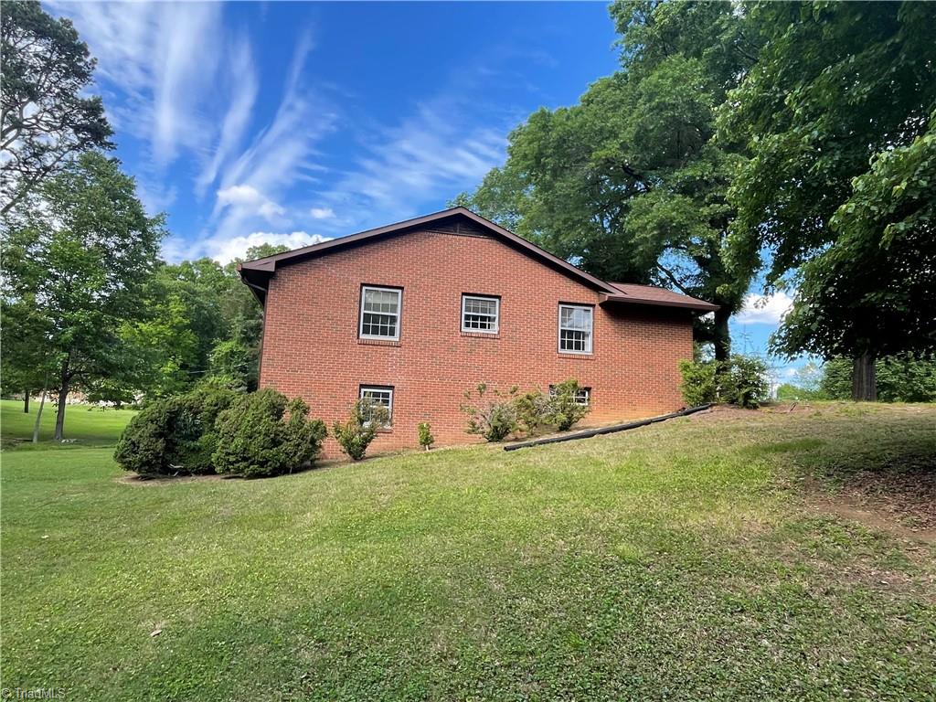 1706 Windsor Drive, High Point, North Carolina image 6