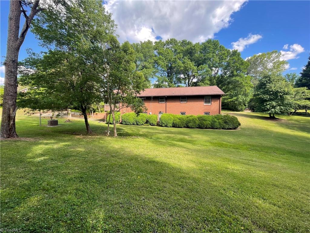 1706 Windsor Drive, High Point, North Carolina image 9
