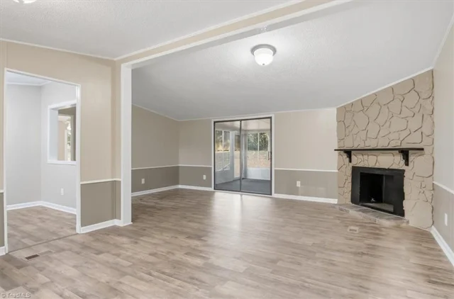 259 Walter Road, photo 5 of 46