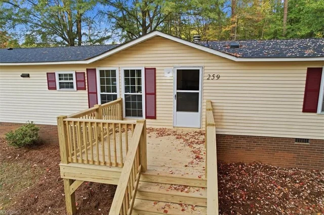 259 Walter Road, photo 2 of 46