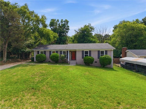 Homes For Sale - 2507 Dumfries Road<br/> Greensboro, NC 27407