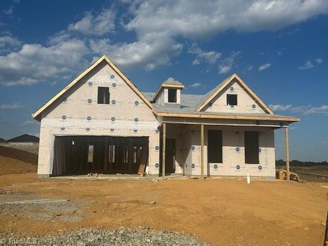 Homes For Sale - 3022 Bayou Street<br/> Graham, NC 27253