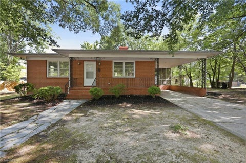 Homes For Sale - 912 Virginia Avenue<br/> Burlington, NC 27217