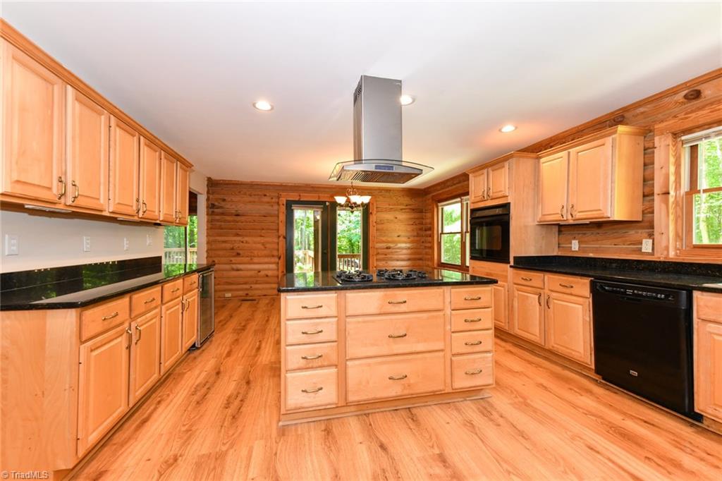 Browns Summit, North Carolina 27214, United States, 3 Bedrooms Bedrooms, ,2 BathroomsBathrooms,Residential,Active,87671