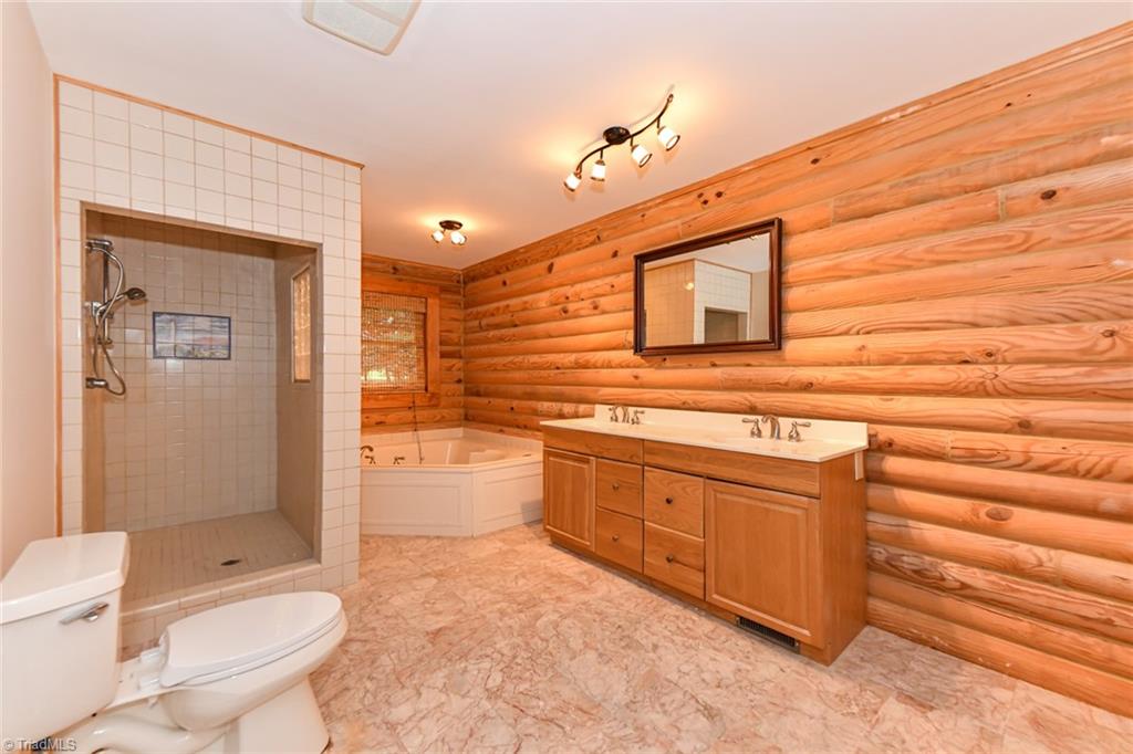 Browns Summit, North Carolina 27214, United States, 3 Bedrooms Bedrooms, ,2 BathroomsBathrooms,Residential,Active,87671