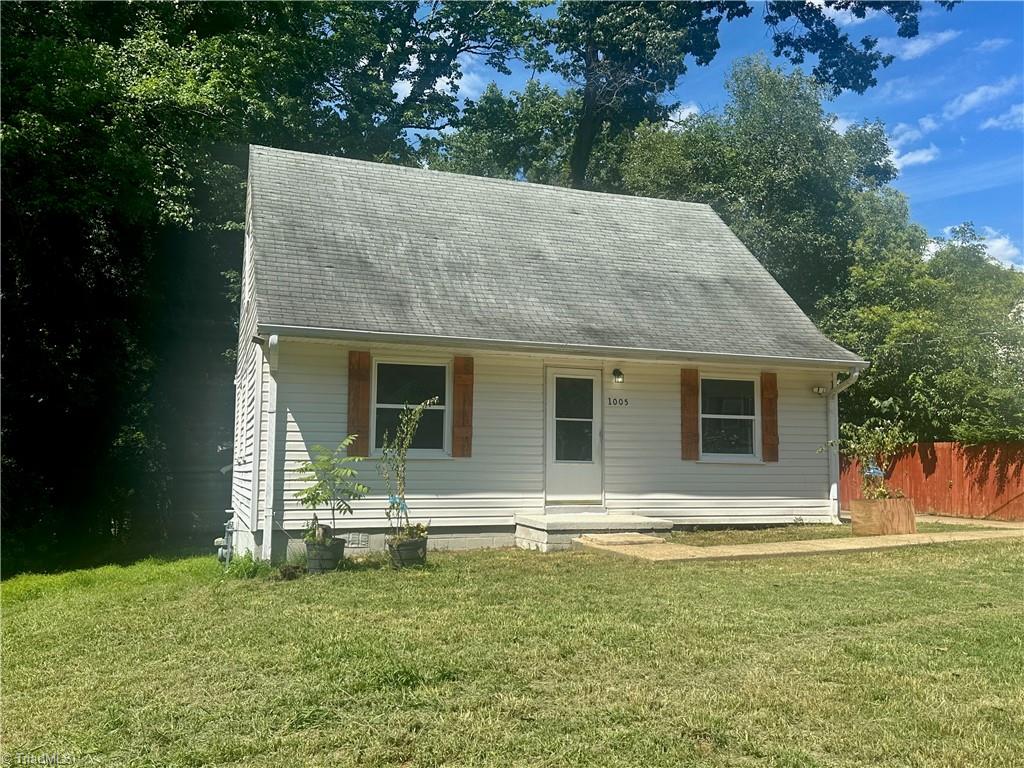 Photo of 1005 William Drive, Winston-Salem, NC 27107 (MLS # 1229826)