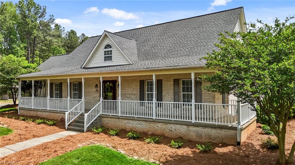 7925 Baux Mountain Road, Germanton, North Carolina image 2