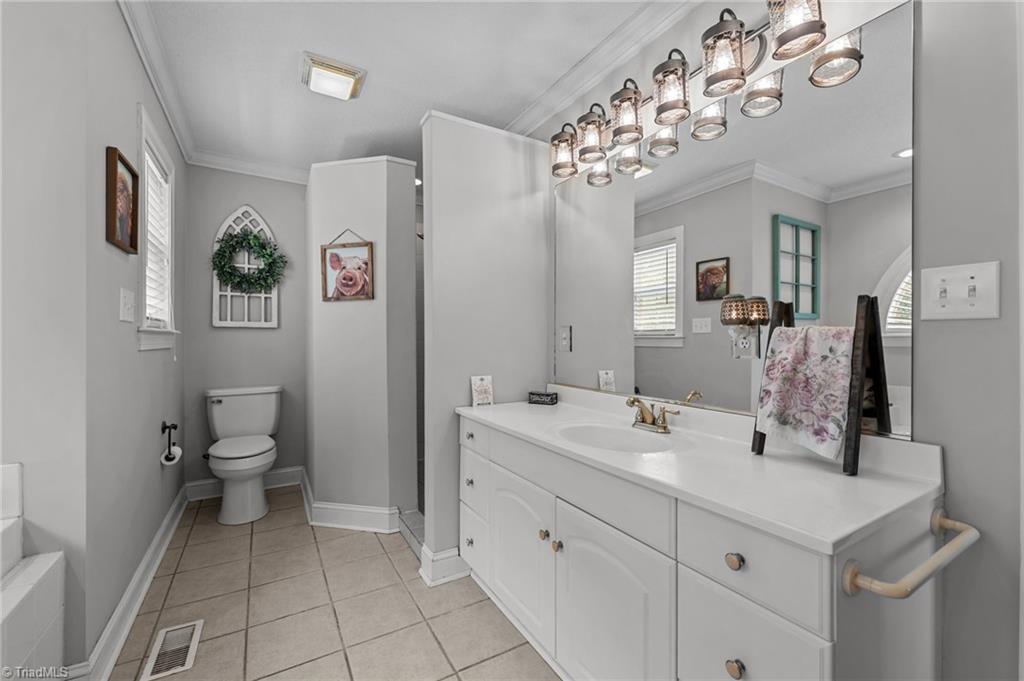 7925 Baux Mountain Road, Germanton, North Carolina image 24