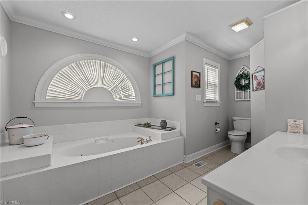 7925 Baux Mountain Road, Germanton, North Carolina image 23